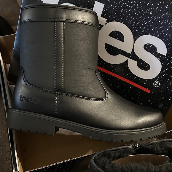 Totes Women's Black Ankle Booties - Picture 3 of 4